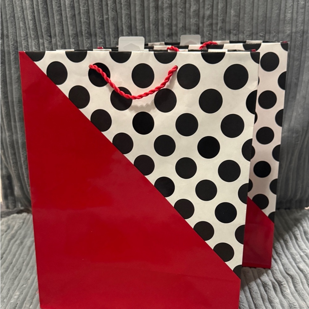 2 Gift Bags